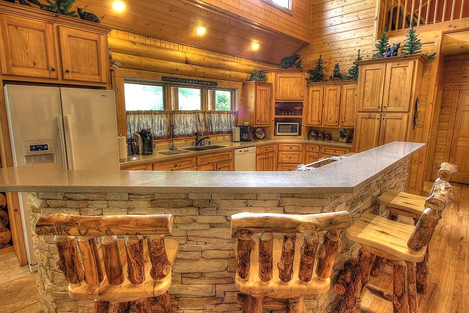 The Perfect Vacation Cabin Rental in East Tennessee just Seconds from Downtown Pigeon Forge and minutes from Gatlinburg or Sevierville.  