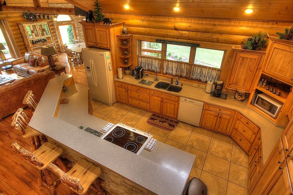 The Perfect Vacation Cabin Rental For Large Groups or Big Families Seconds from the heart of Pigeon Forge TN and Minutes from the Spure of Downtown Gatlinburg and Sevierville. 