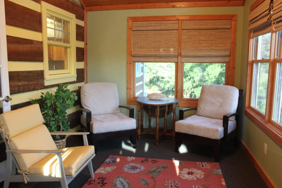Sunroom with beautiful view of the lake