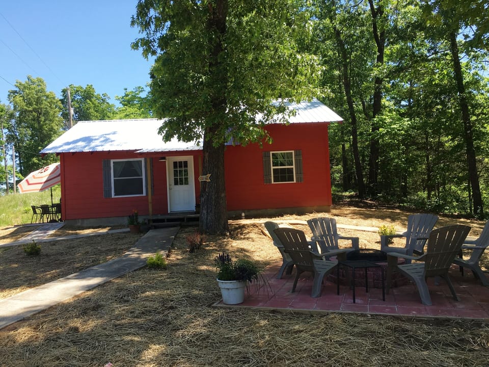The Red Cabin 
