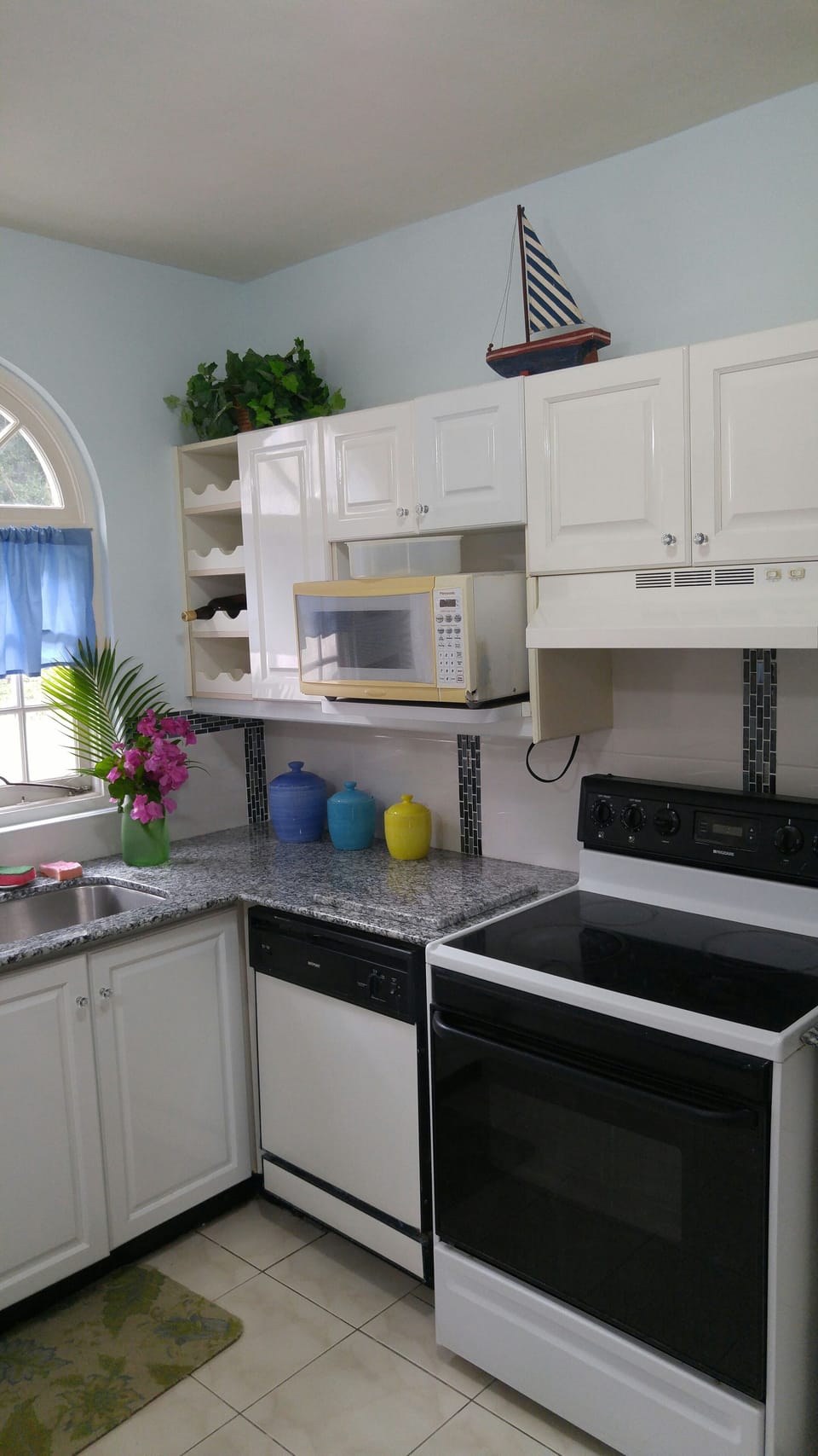 Granite counter kitchen