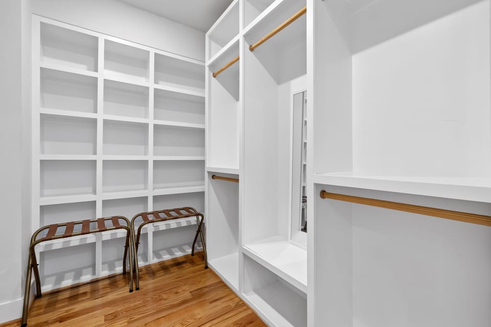 Bedroom 1 - Walk-in Closet