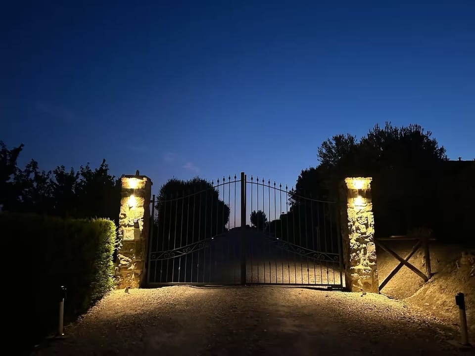 Podere Ampella - Entry Gate.