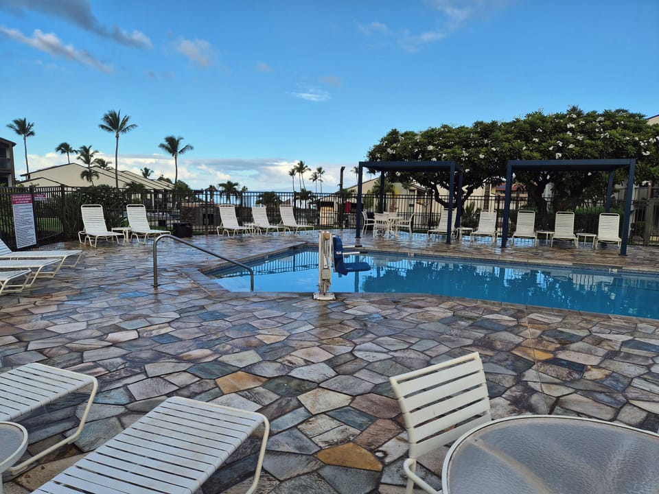 Pool - Pool