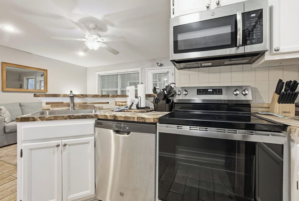 Full Kitchen