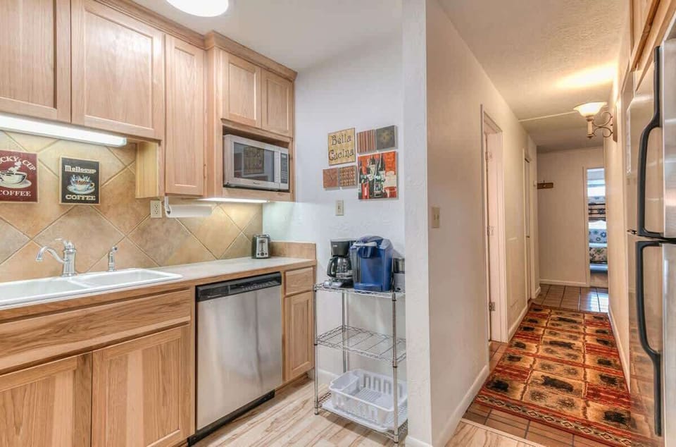 Kitchen / Hall 