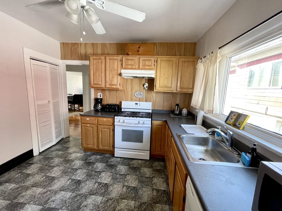 Fully equipped kitchen to make you feel at home.