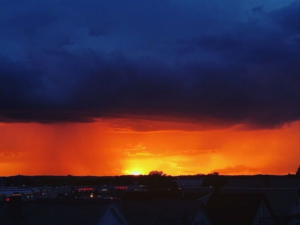 Enjoy amazing sunset every evening in front of the piano and living room 