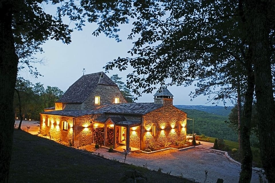 La Truffière à la tombée de la nuit / La Truffière at dusk