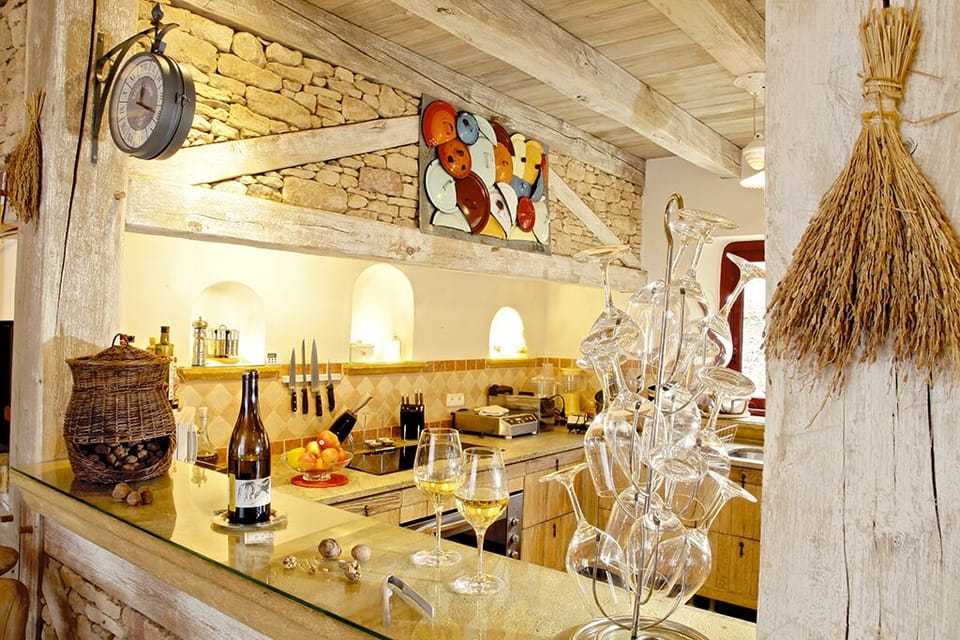 La cuisine américaine / open plan kitchen