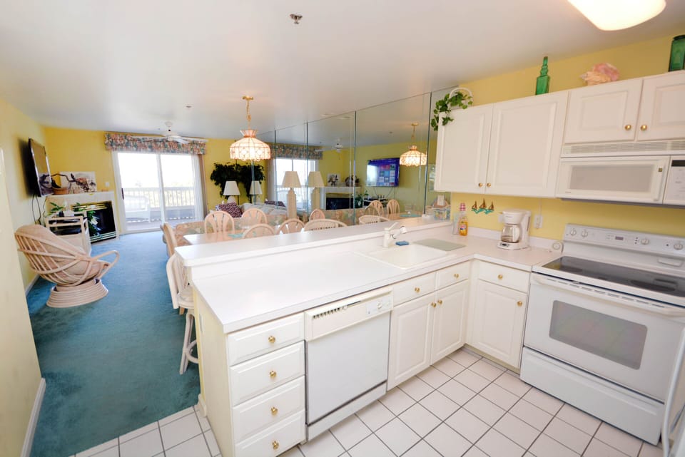 Baywatch I A203 Kitchen