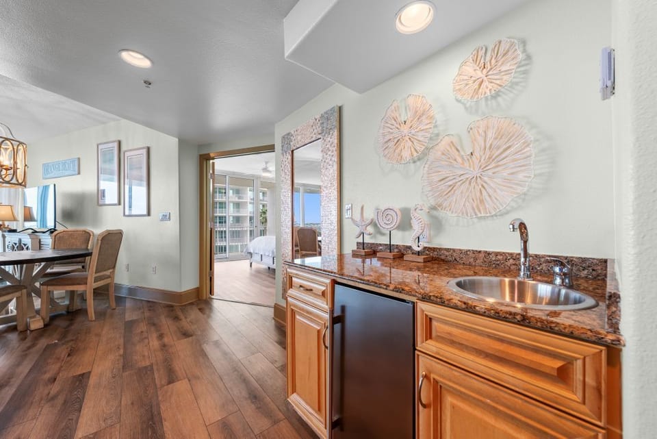 Caribe 308B Wet Bar