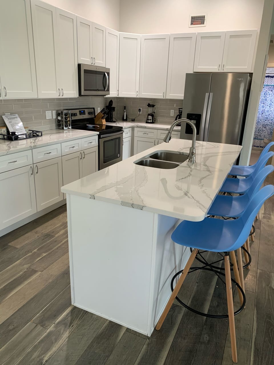 Oct. 2020 - New Kitchen Stools!
