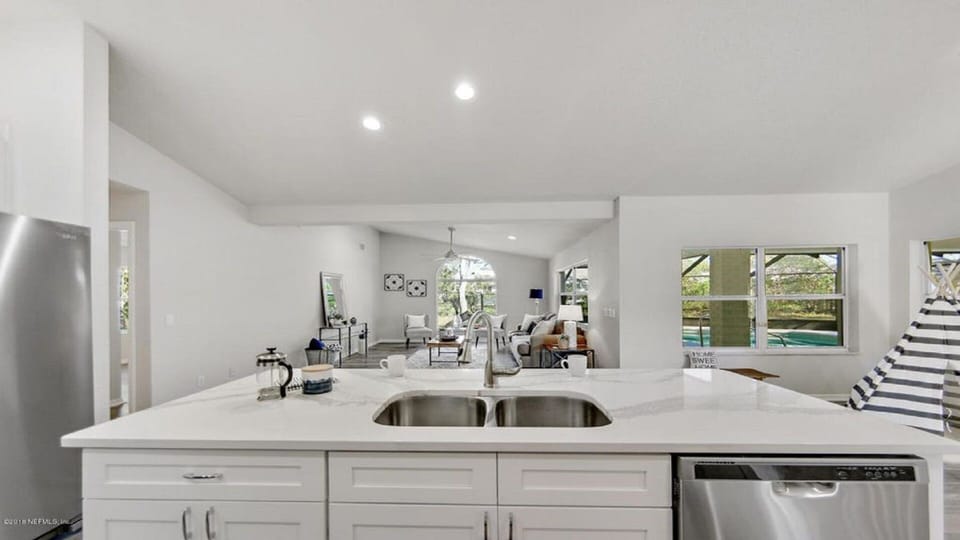Spacious Kitchen with all top of the line appliances
