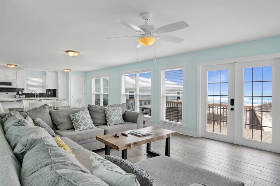 Beach Music offers 3 bedrooms and 2 bathrooms, accommodating up to 10 guests and 2 pets with ease