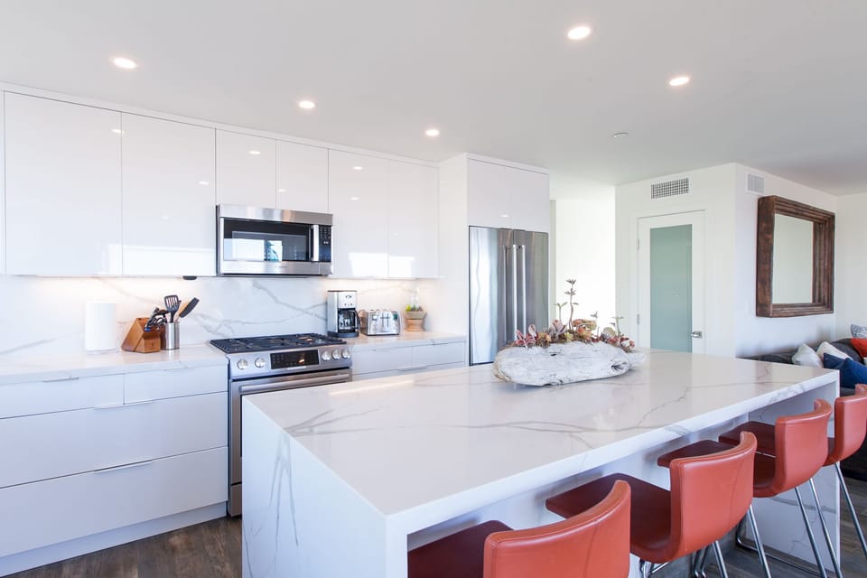 Entertainer's kitchen - open to the beautiful ocean views