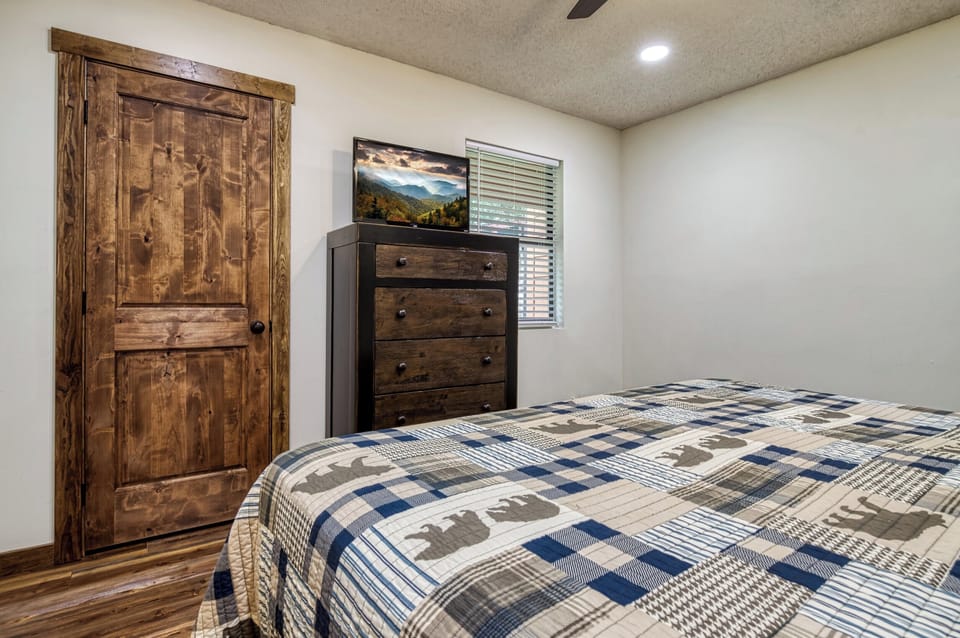 Master King Bedroom