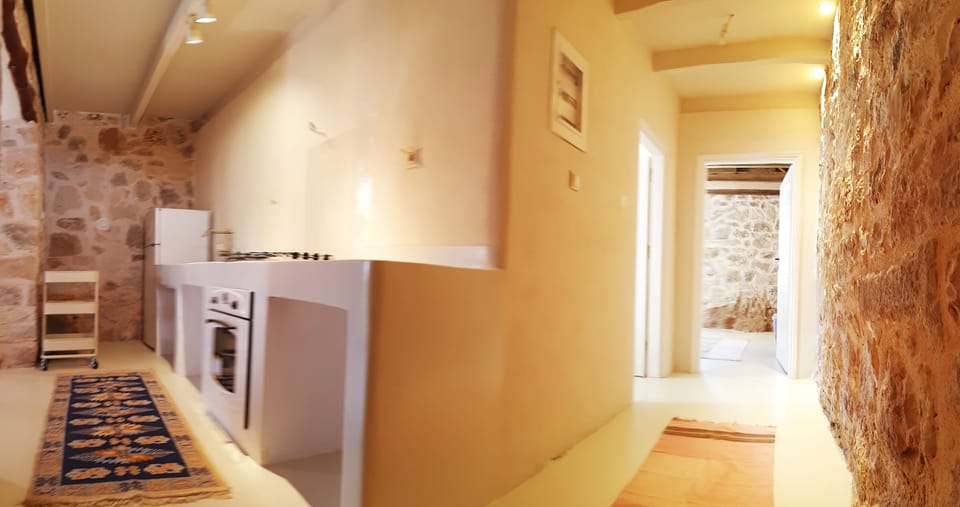 Build kitchen, and the corridor to the Bedrooms..! 