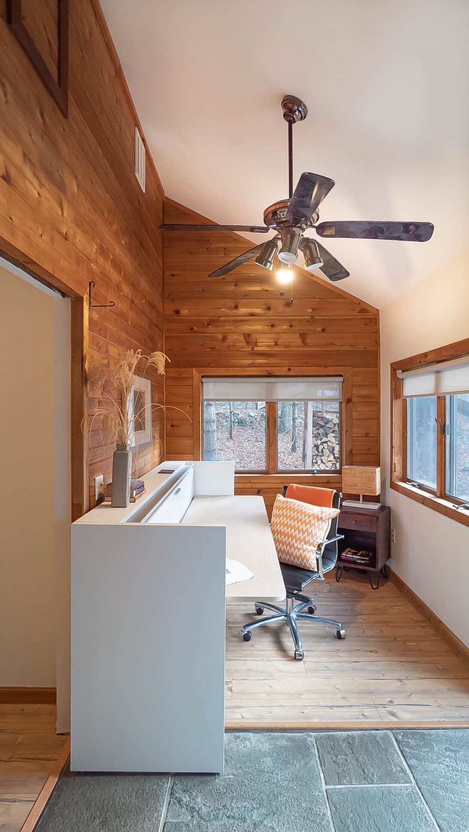 Third bedroom that has a twin bed or can be used as a desk/office space. 