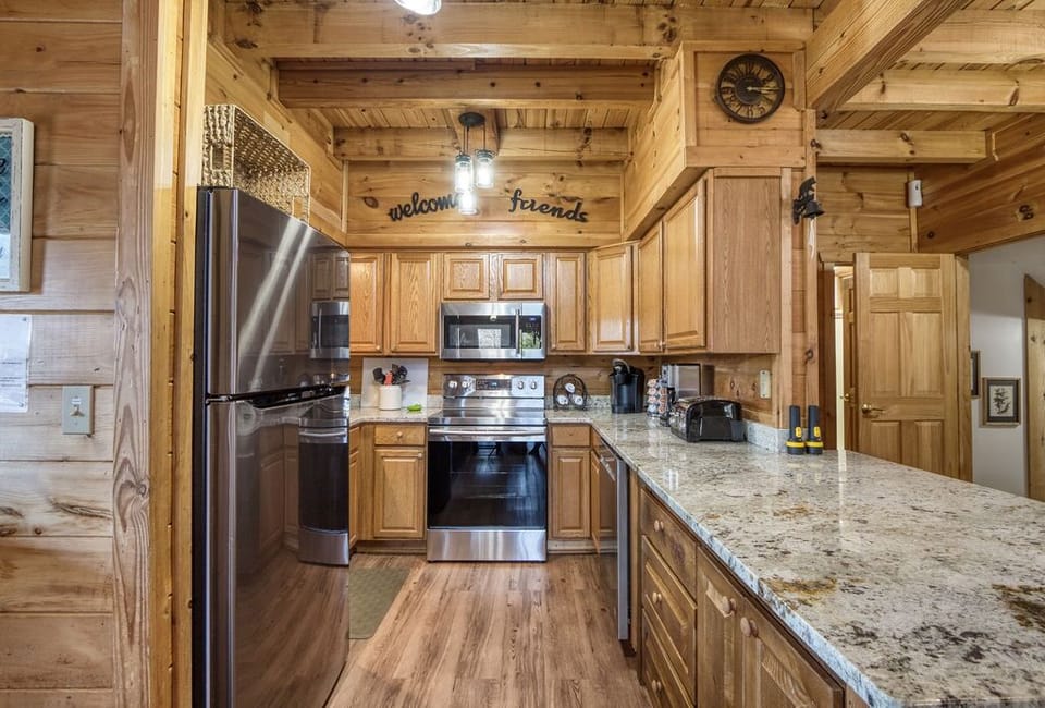 New Samsung Appliances, large Refrigerator,  Keurig and Granite Countertop