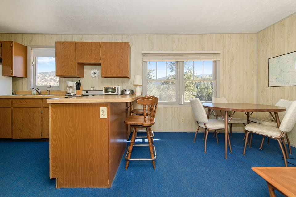 Breakfast bar
