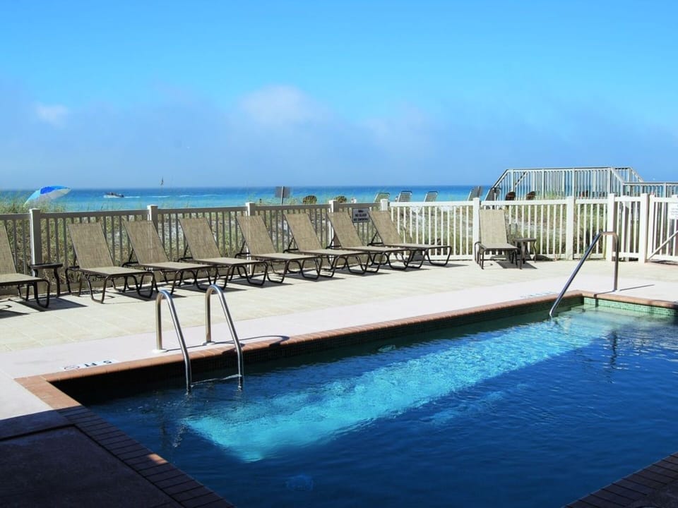 Beach Side Pool!