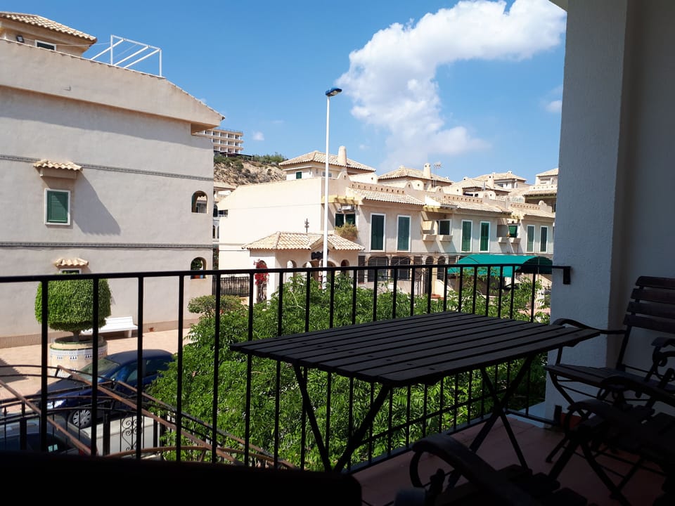 Main bedroom balcony with view to front