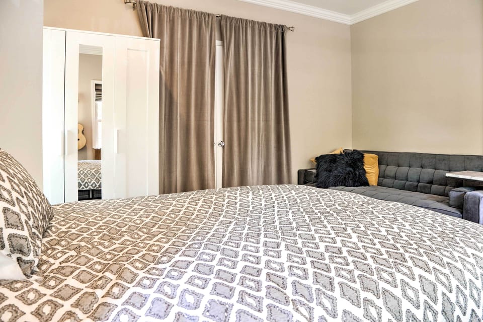 There's also a queen sleeper sofa in the room.