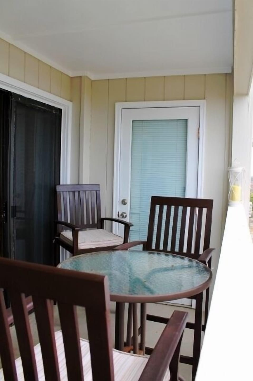 Back deck overlooking the ocean