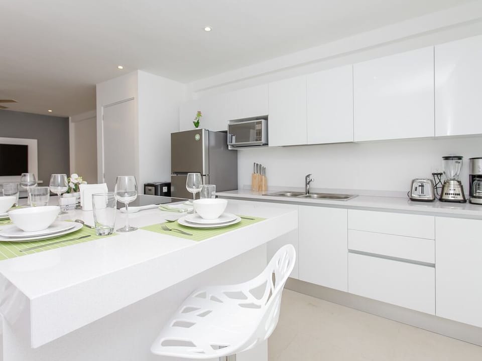 Beautiful modern kitchen with everything you need 