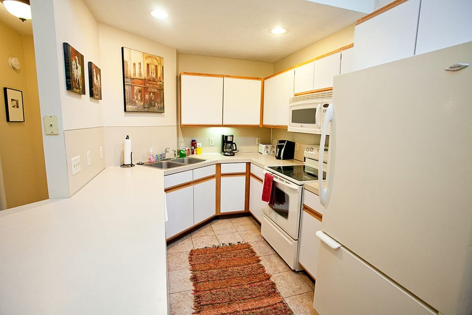 Kitchen, Upper Level Anna's Place
