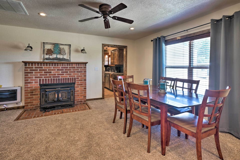 Dining Area | Dishware/Flatware Provided | Fireplace