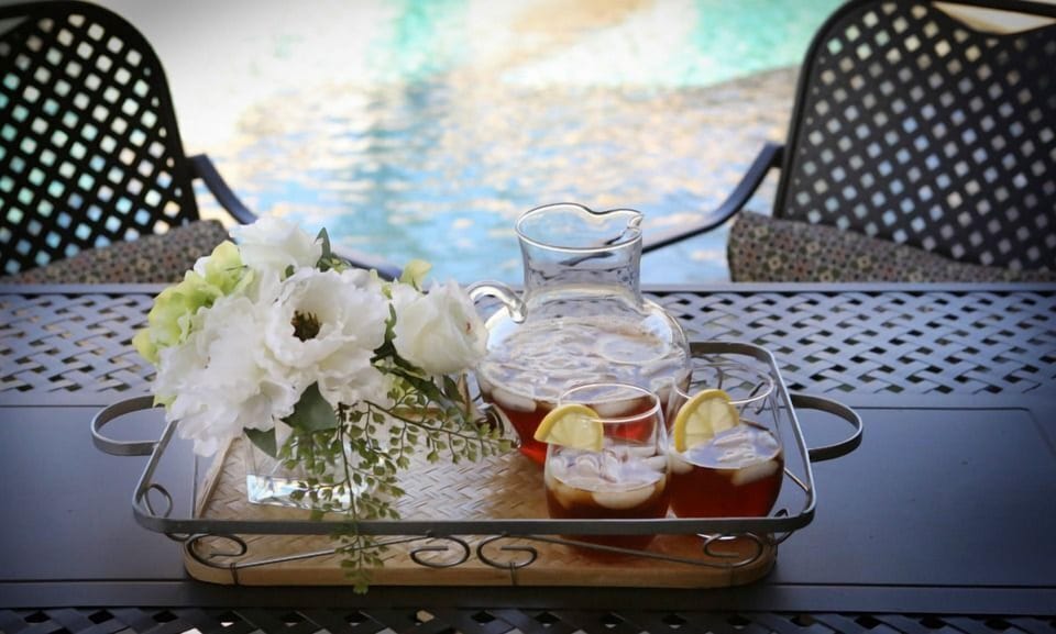 Outdoor Patio Dining and Gas Grill