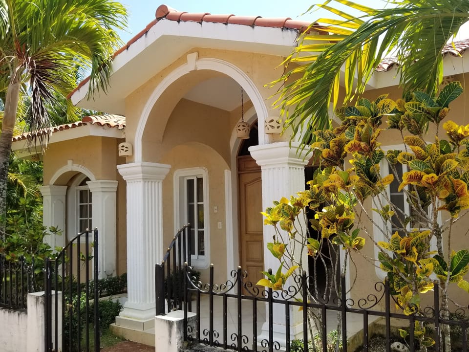 Front entrance with remote controlled gate access and 24hr private security 