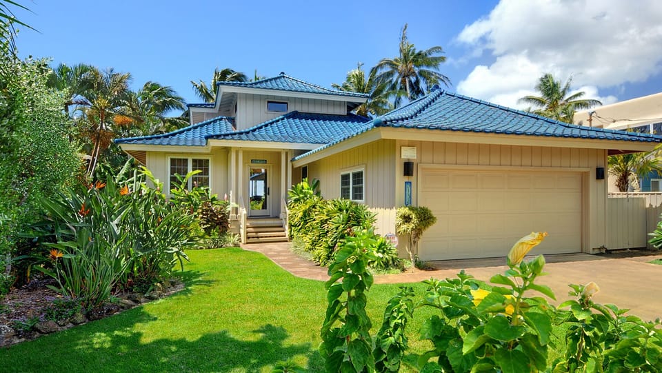 Hale Naia at Baby Beach - Exterior View Entry & Drive - Parrish Kauai
