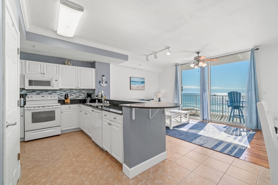 Full Size Kitchen