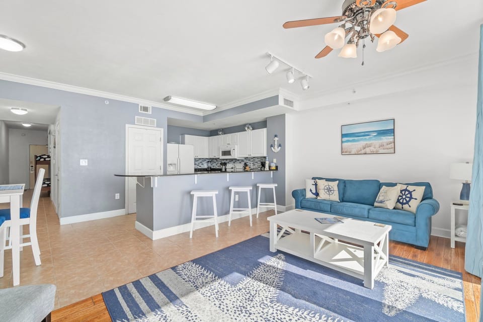 Gulf Front Living Area with Sleeper Sofa
