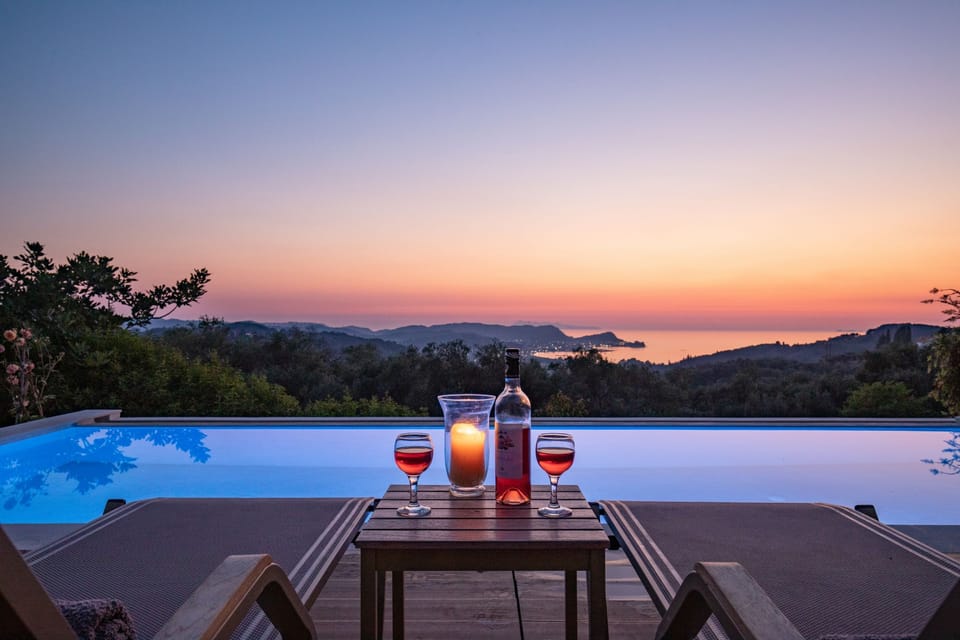 Unforgettable evening spot for refreshments