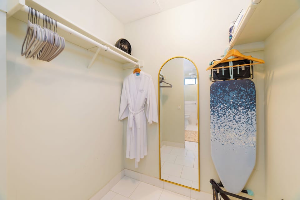 Your robe is waiting. No rush.
The Salty Mermaid takes care of all the details.