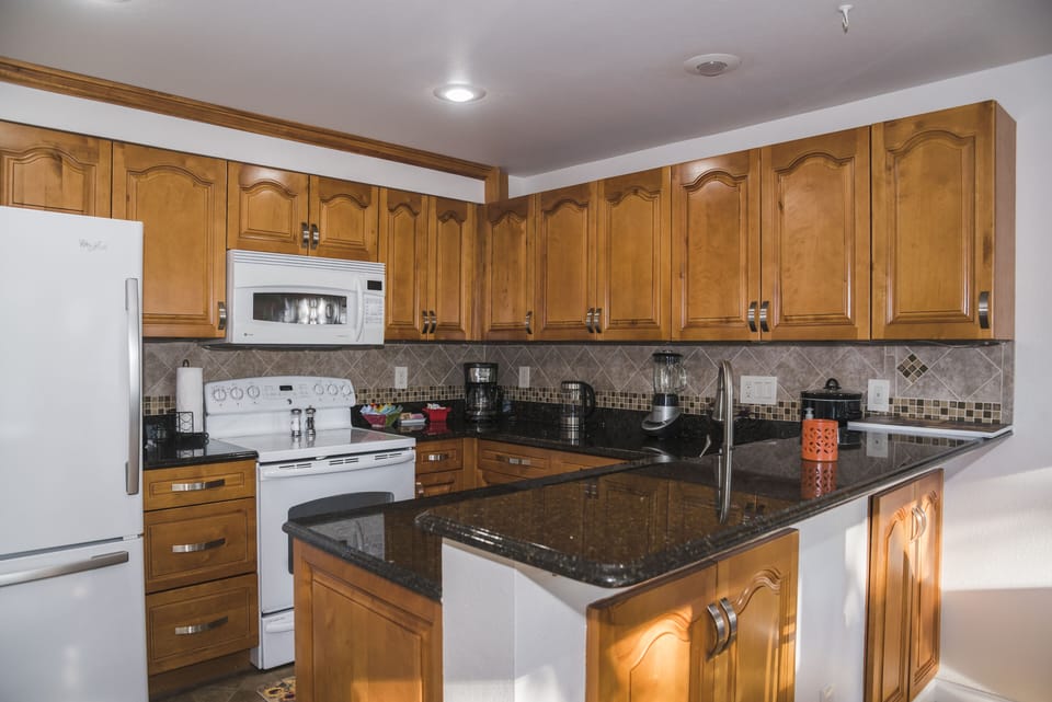 Fully loaded kitchen 