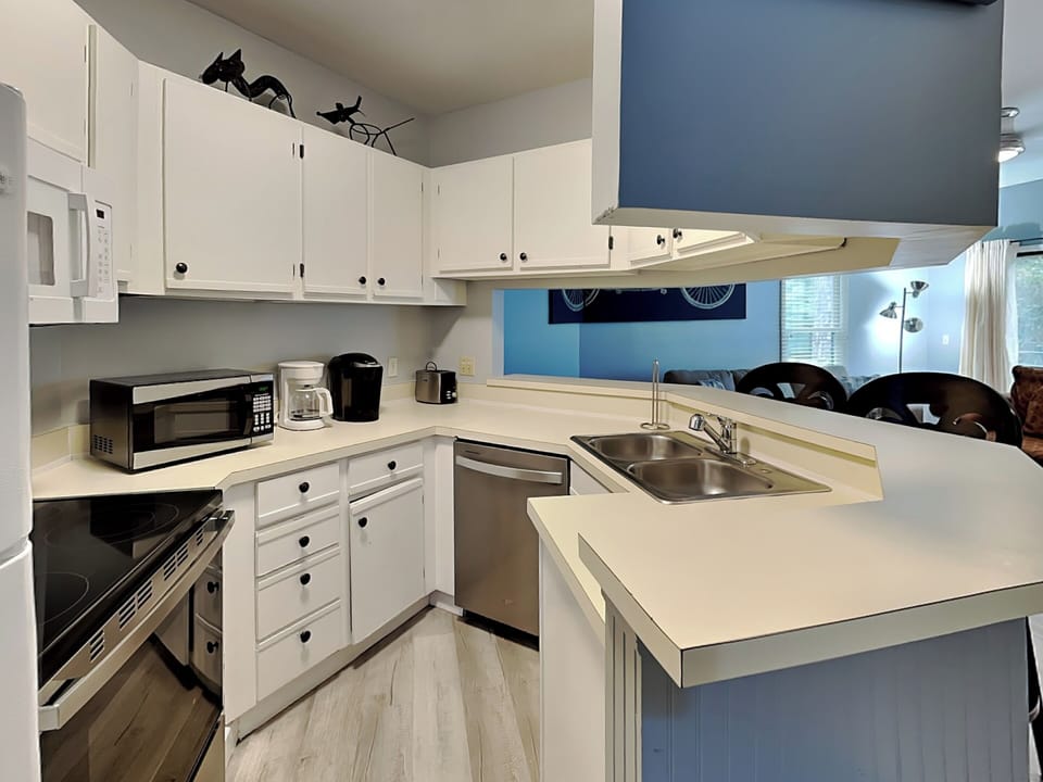 Full Kitchen
