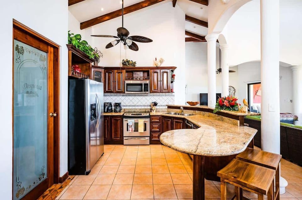 Cook, dine, and unwind with a view that takes your breath away