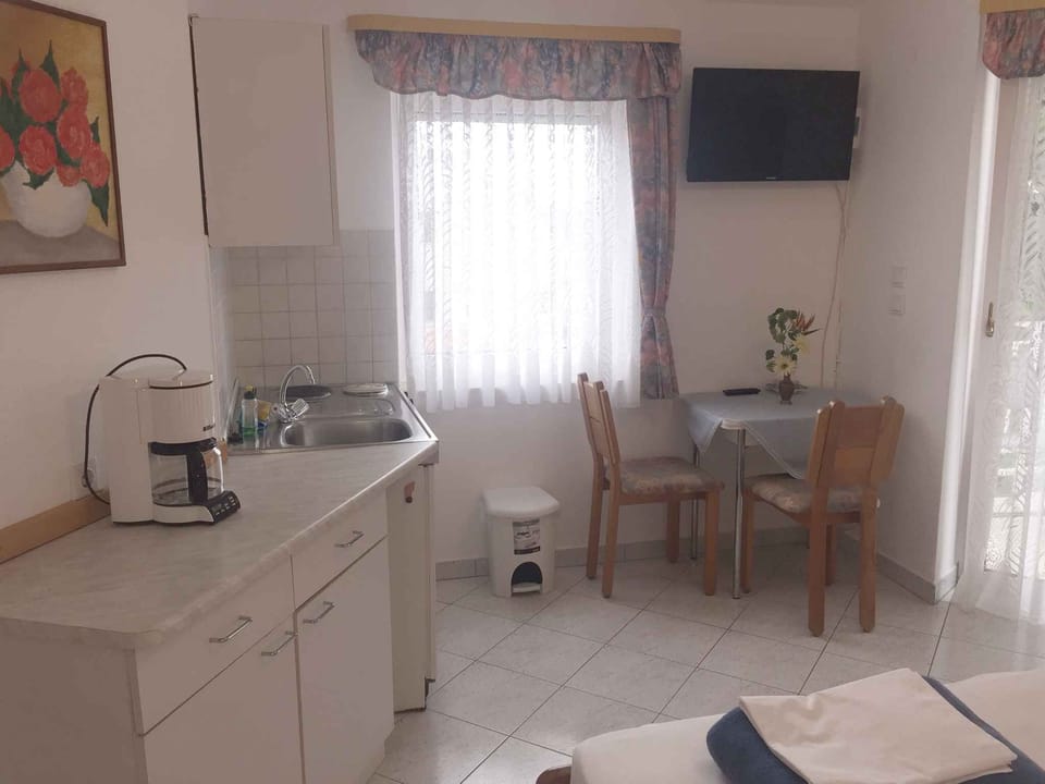 living/bedroom
