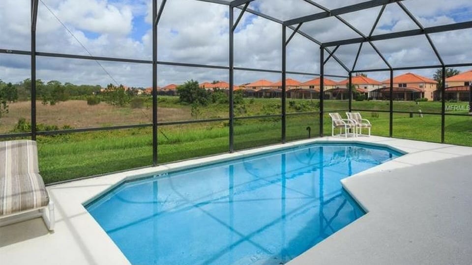 The Private Pool overlooks conservation area, more privacy for guests.