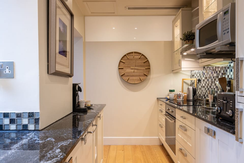 KITCHEN ENTRY from second bedroom.