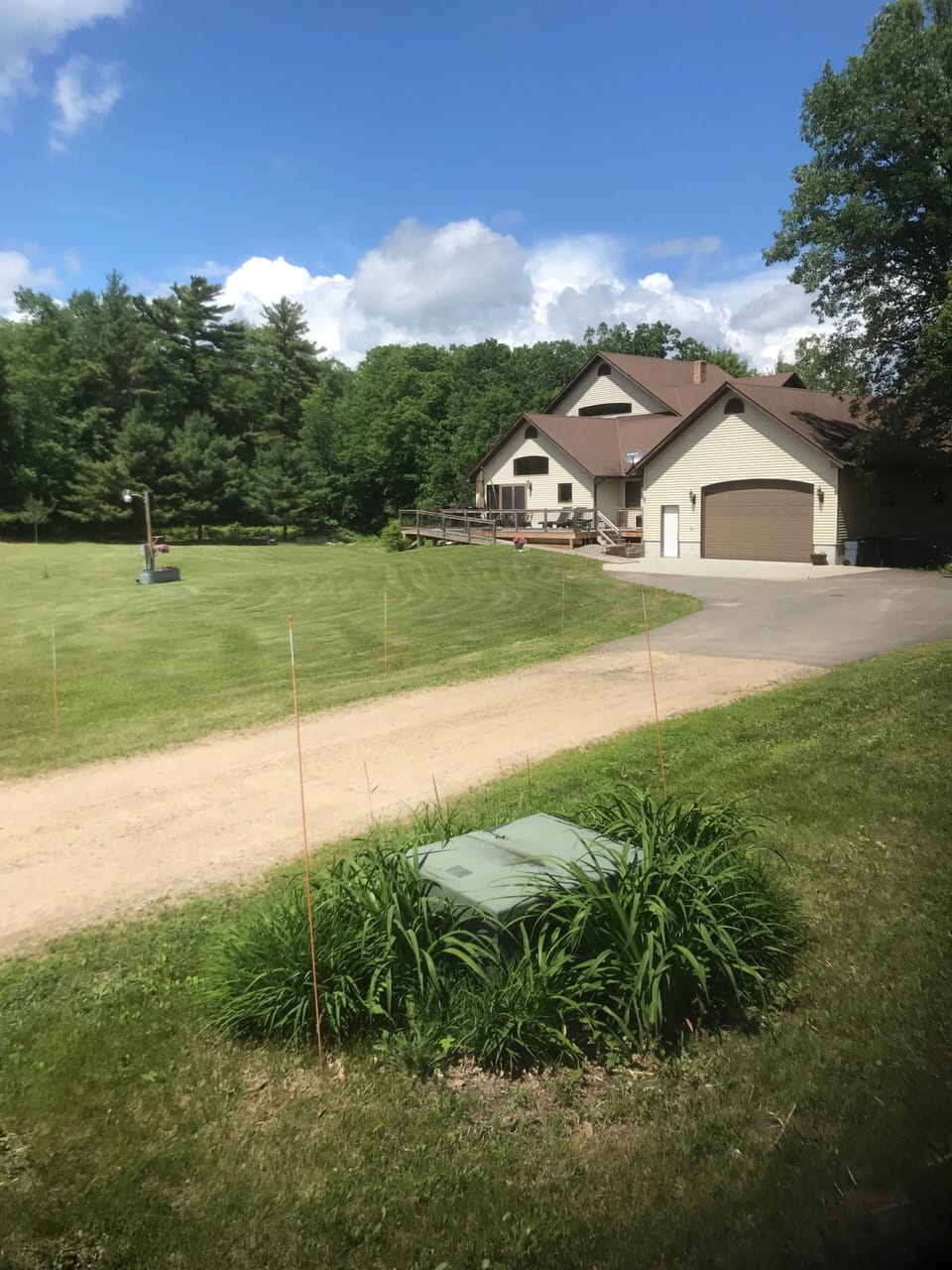 Bliss House driveway