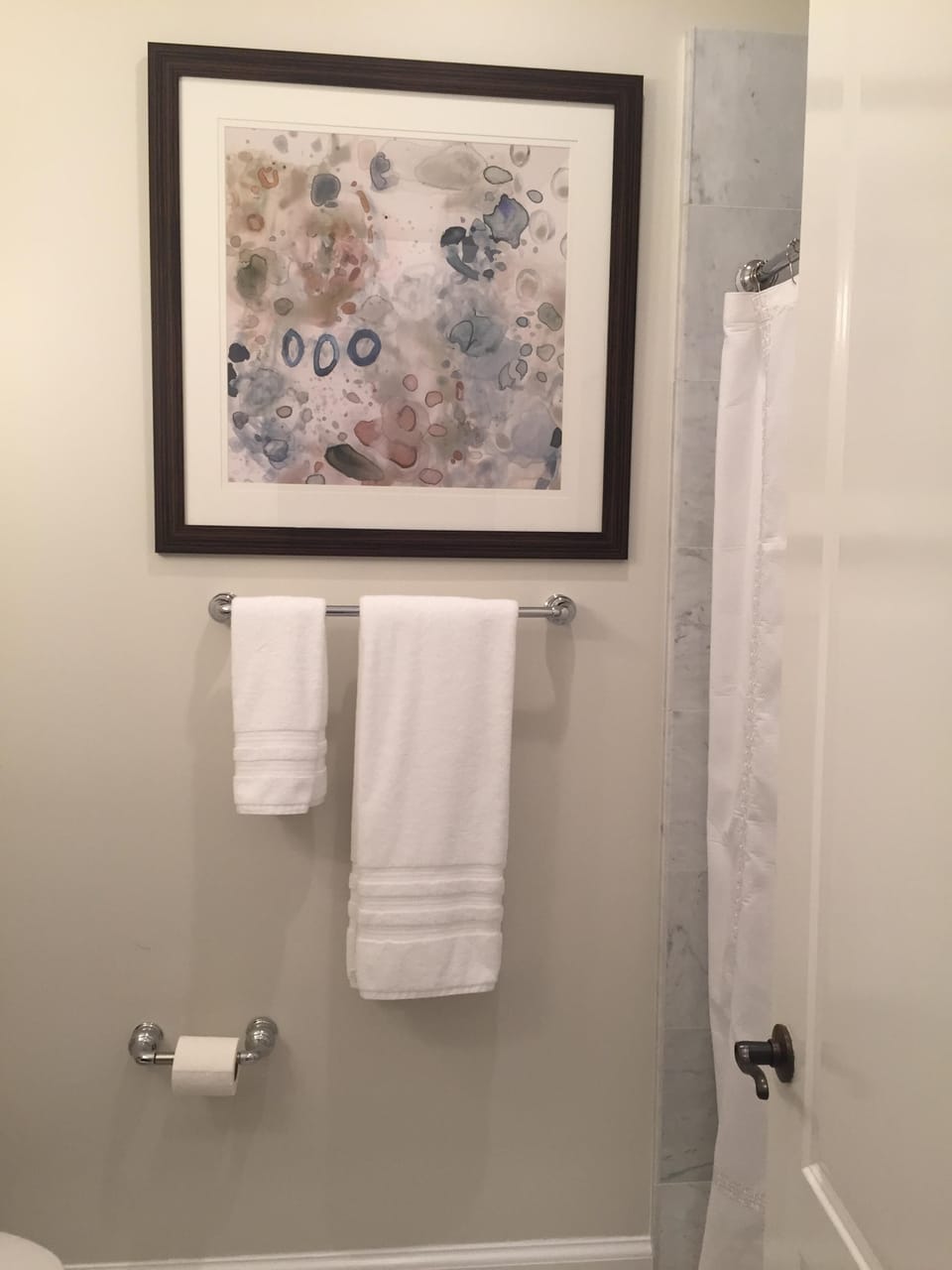 2nd floor hall bath