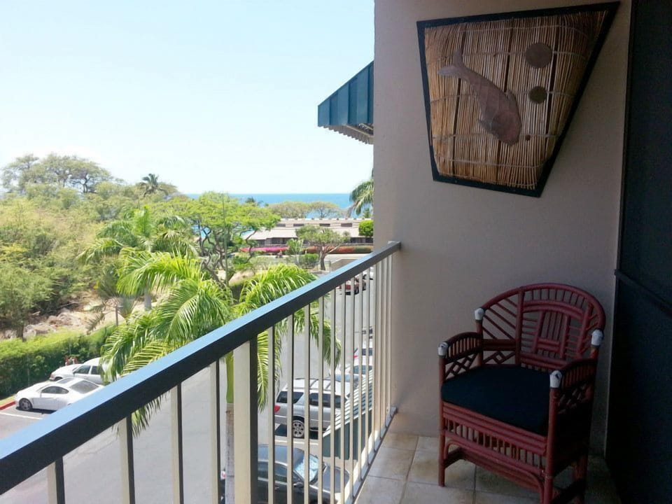 Excellent view of ocean, mountain, and islands!
