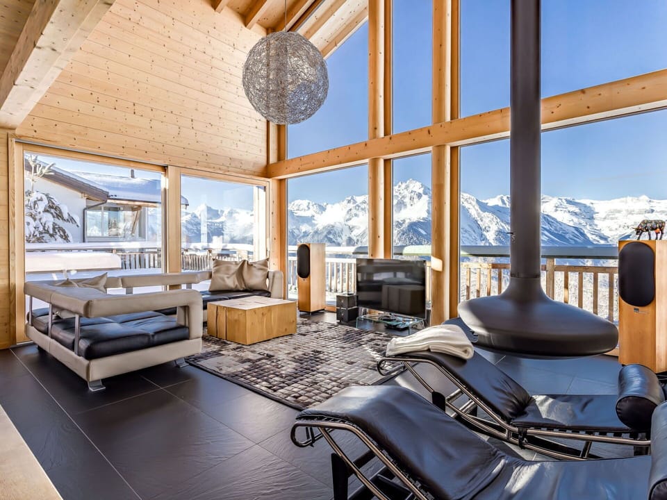 Building, Property, Furniture, Sky, Window, Comfort, Table, Living Room, Interior Design, Lighting