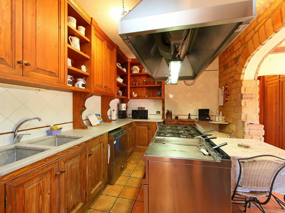 Cabinetry, Kitchen Sink, Countertop, Furniture, Property, Sink, Tap, Wood, Kitchen, Interior Design